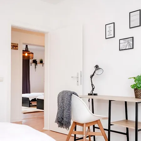 For 4 - Essen, Kitchen, Wifi, Netflix Apartment Essen