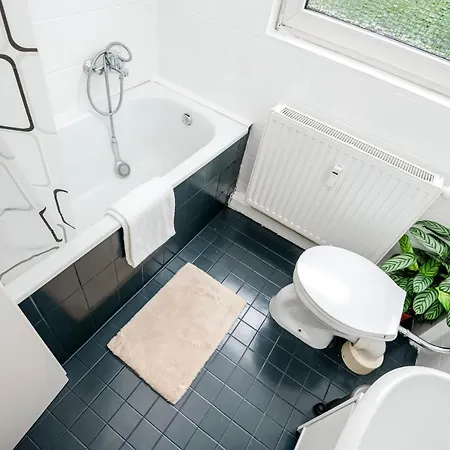 For 4 - Essen, Kitchen, Wifi, Netflix דירה *