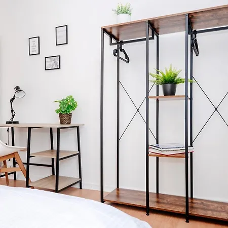 For 4 - Essen, Kitchen, Wifi, Netflix Apartment *