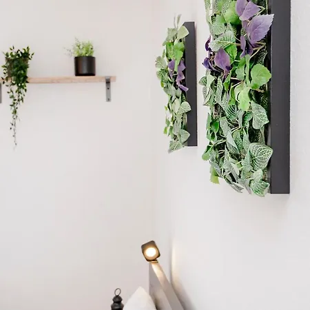 For 4 - Essen, Kitchen, Wifi, Netflix Apartment *